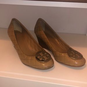 Quilted Camel colored Tory Burch kitten wedges with gold logo